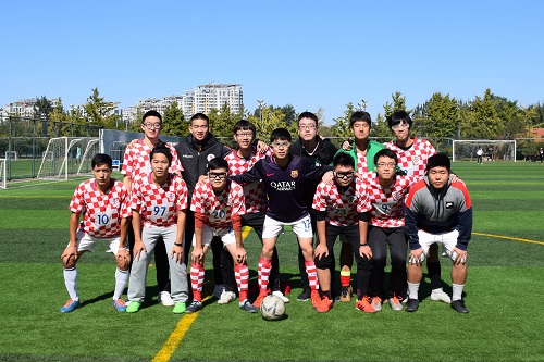 ffa9bab2d449480bb41810adc5e4196e.jpg